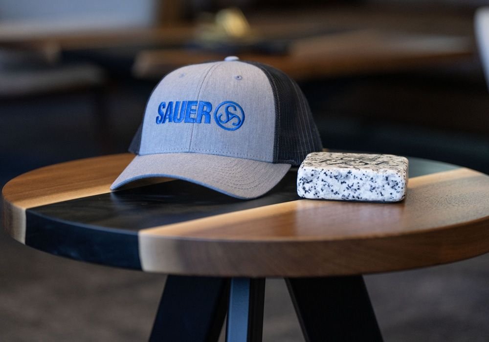 SAUER LOGO SNAPBACK HAT - GRAY